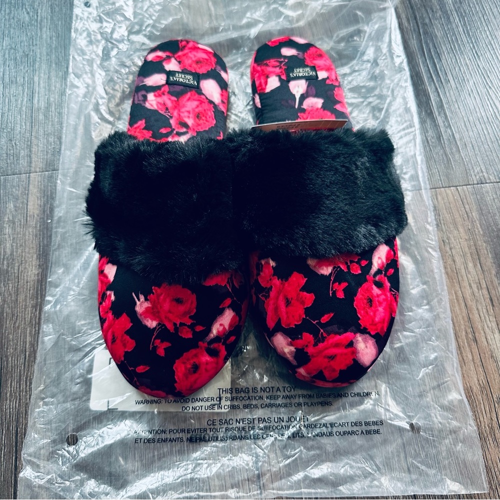 Victoria’s Secret Slippers